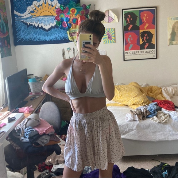 brandy melville skater skirt - Picture 4 of 4